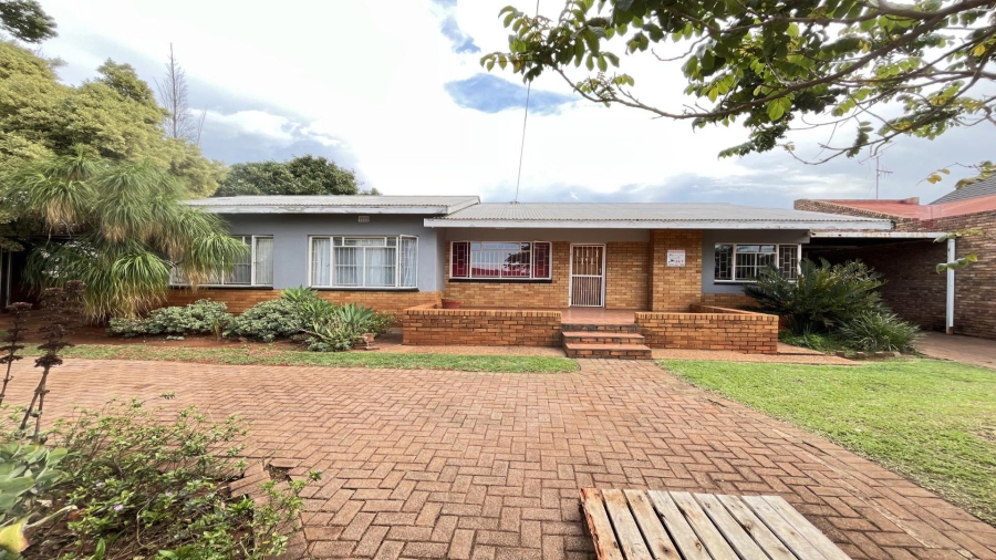 4 Bedroom Property for Sale in Sinoville Gauteng