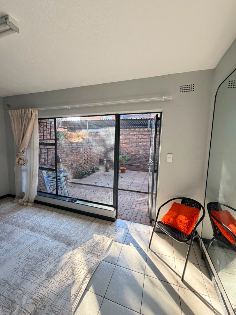 To Let 3 Bedroom Property for Rent in Windsor East Gauteng