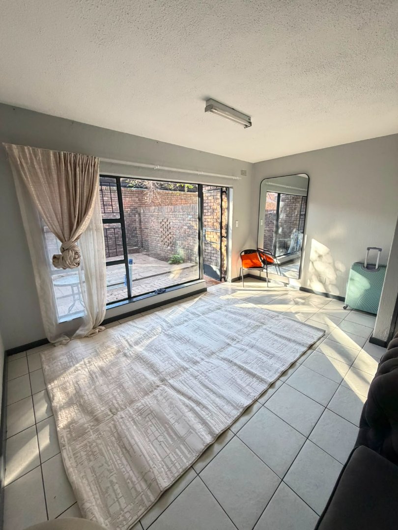 To Let 3 Bedroom Property for Rent in Windsor East Gauteng