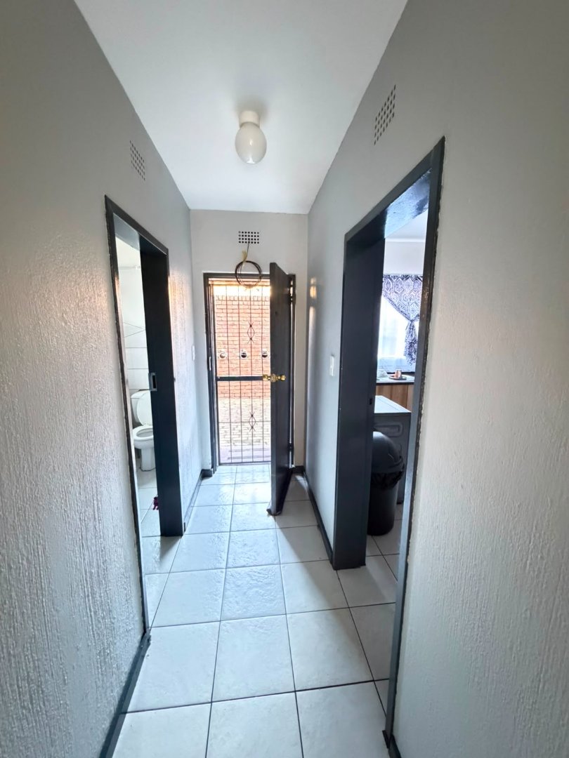 To Let 3 Bedroom Property for Rent in Windsor East Gauteng