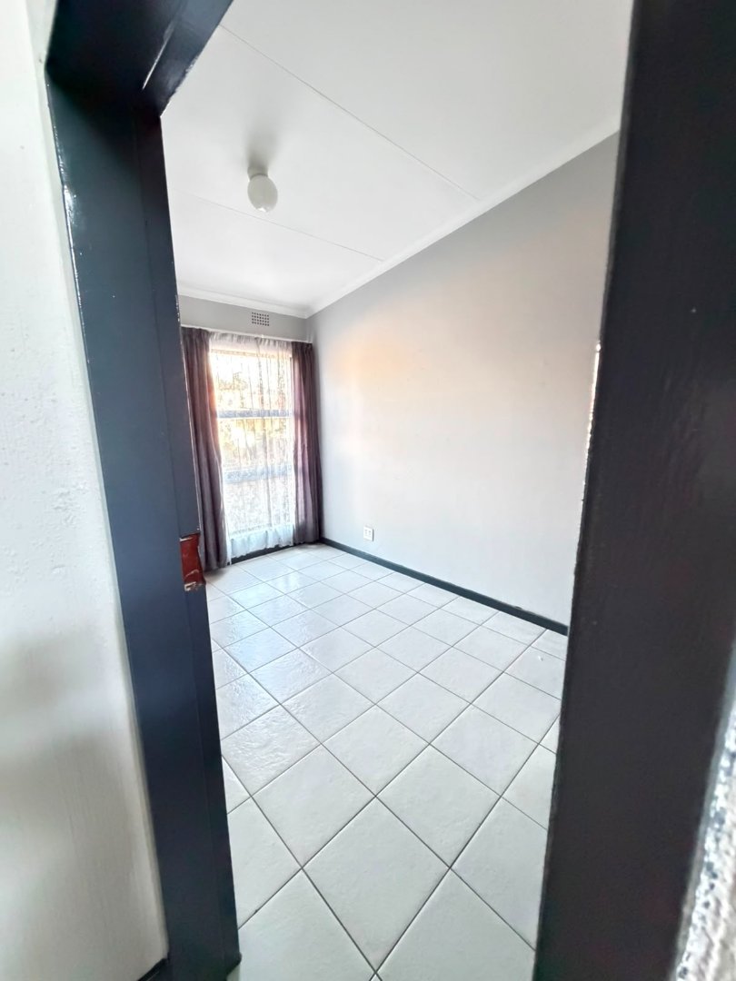 To Let 3 Bedroom Property for Rent in Windsor East Gauteng
