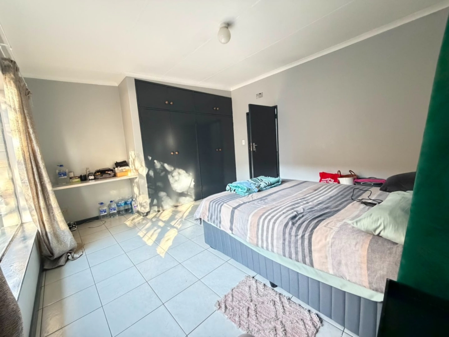 To Let 3 Bedroom Property for Rent in Windsor East Gauteng