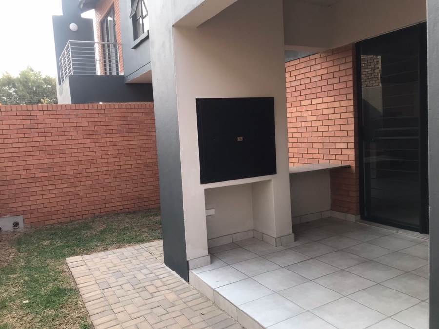2 Bedroom Property for Sale in Montana Gauteng