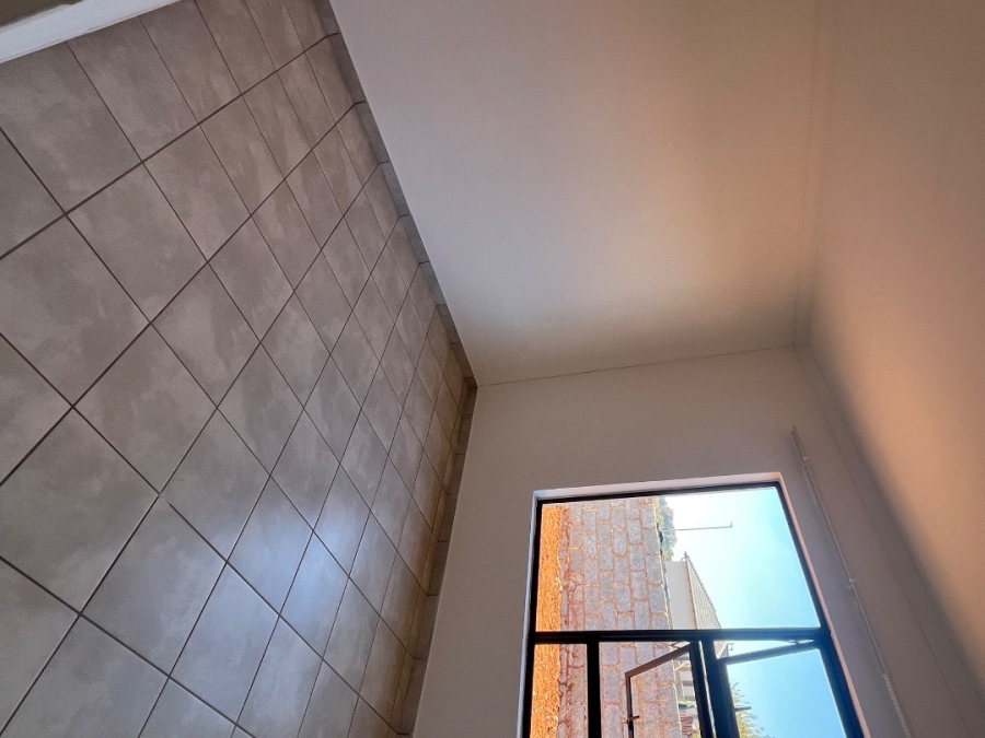 3 Bedroom Property for Sale in Windmill Park Gauteng