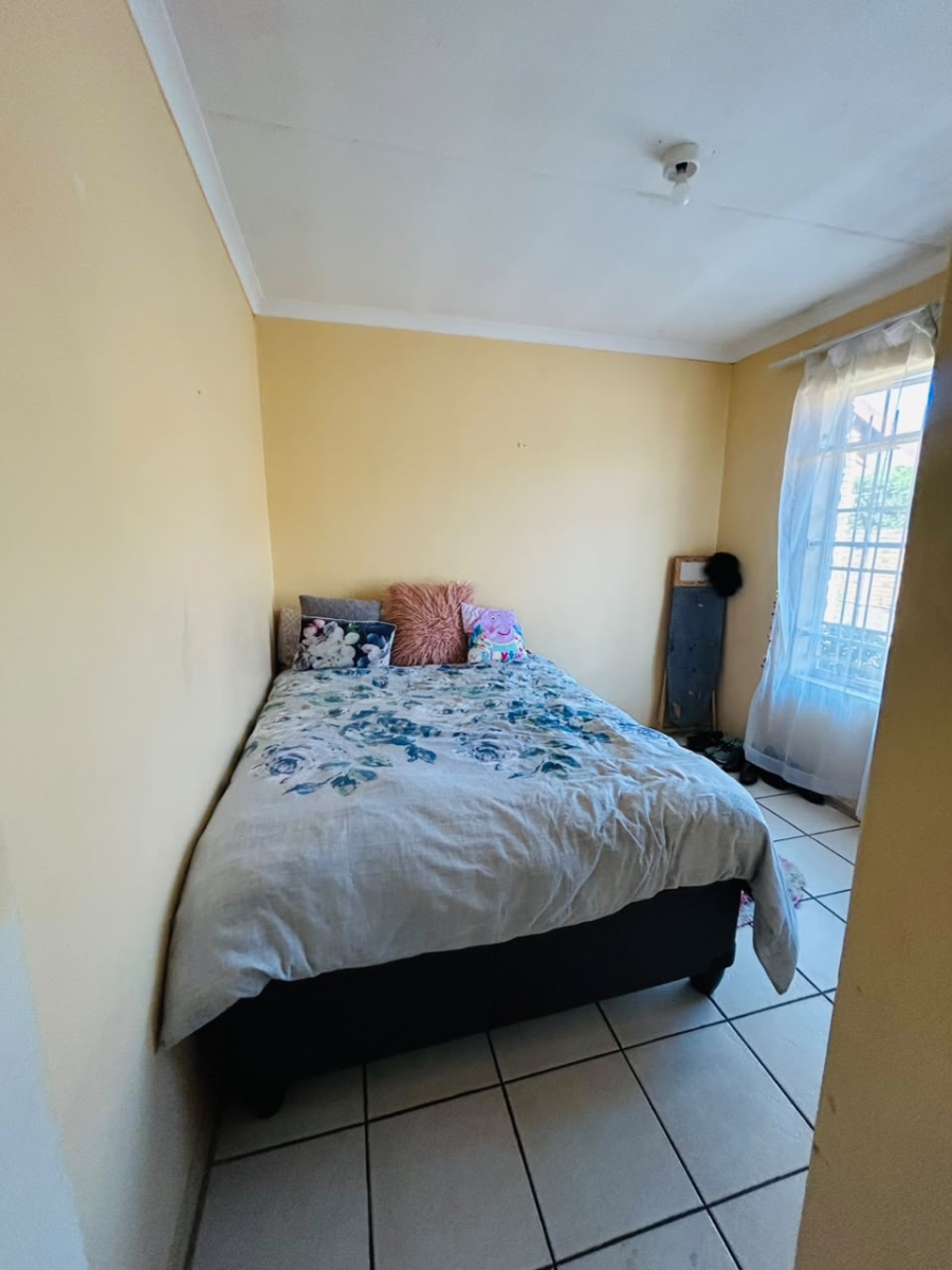2 Bedroom Property for Sale in Weavind Park Gauteng