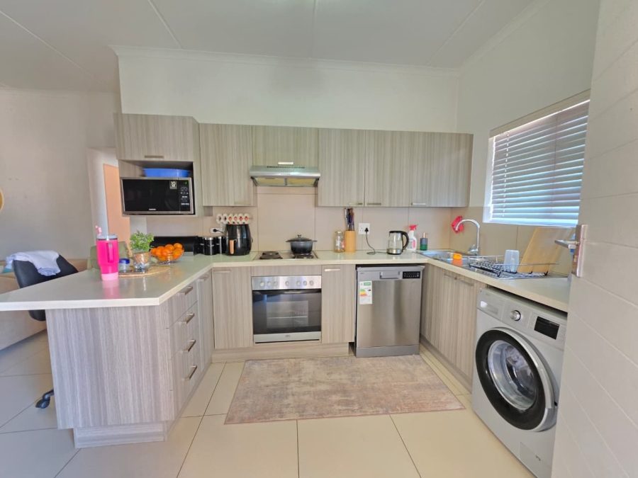 2 Bedroom Property for Sale in Lilianton Gauteng