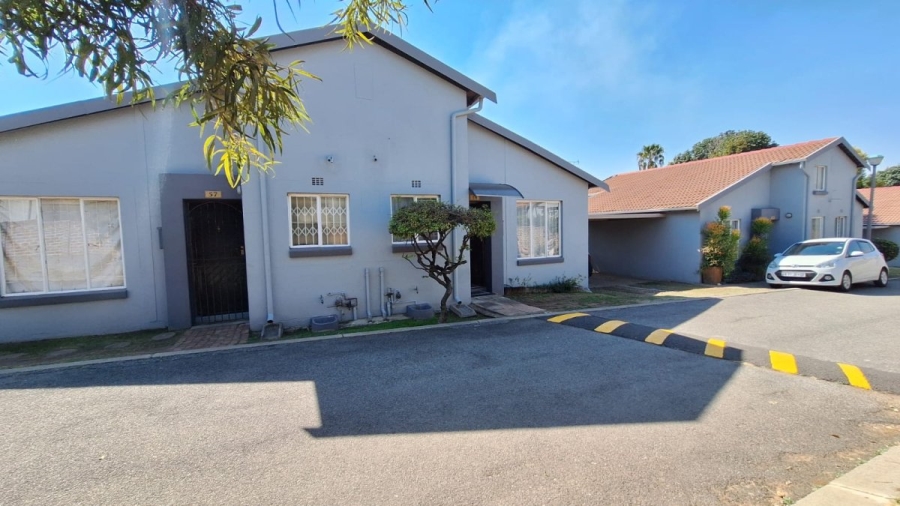 2 Bedroom Property for Sale in Eden Glen Gauteng