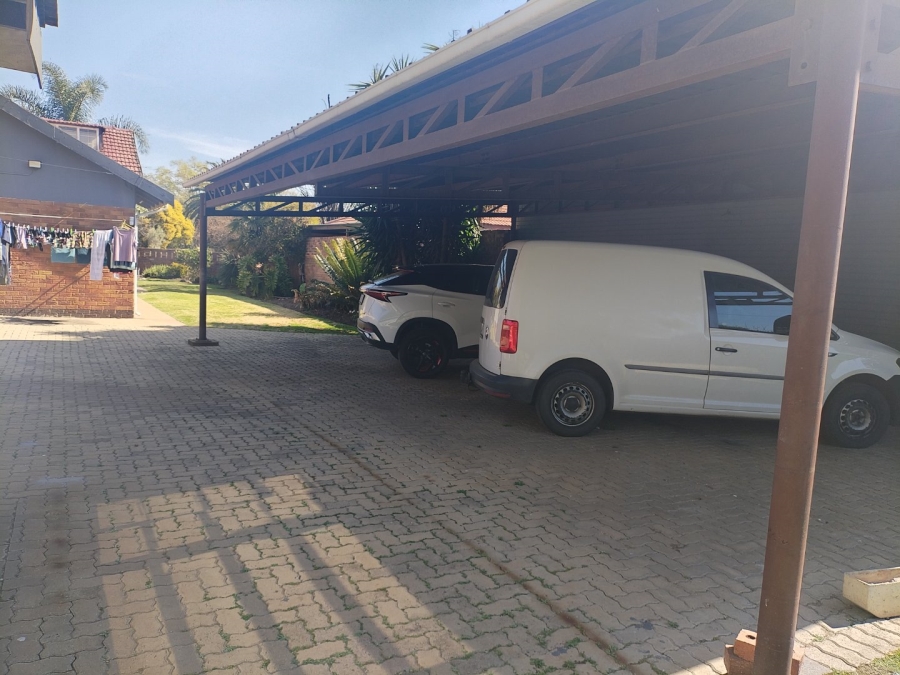 3 Bedroom Property for Sale in Selcourt Gauteng