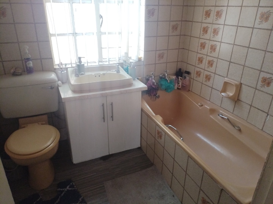 3 Bedroom Property for Sale in Selcourt Gauteng
