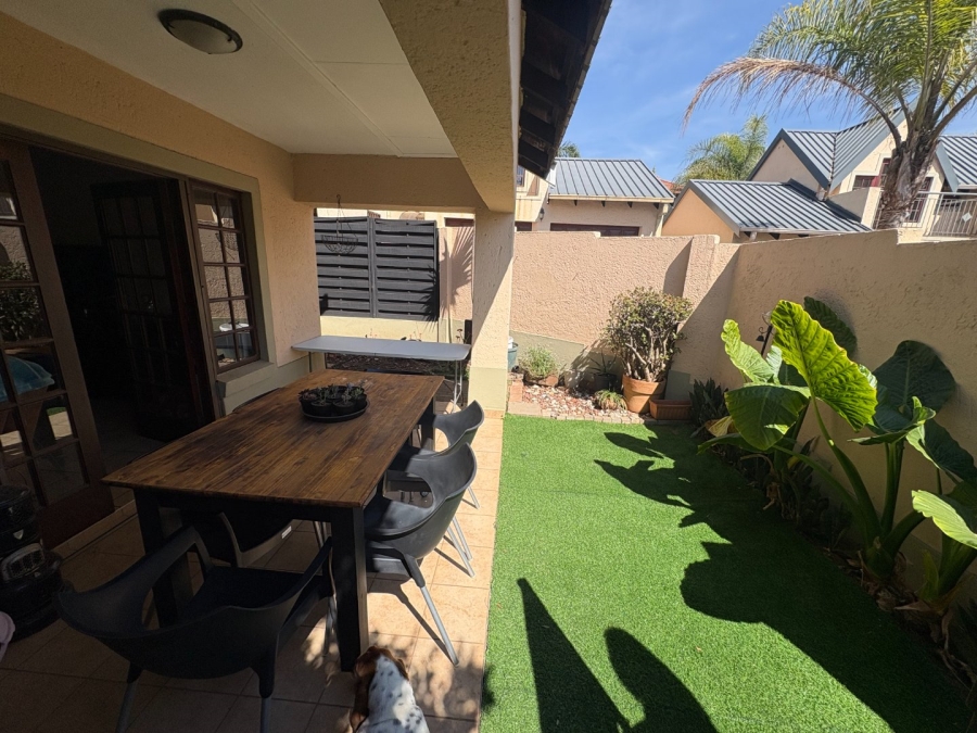 2 Bedroom Property for Sale in Equestria Gauteng