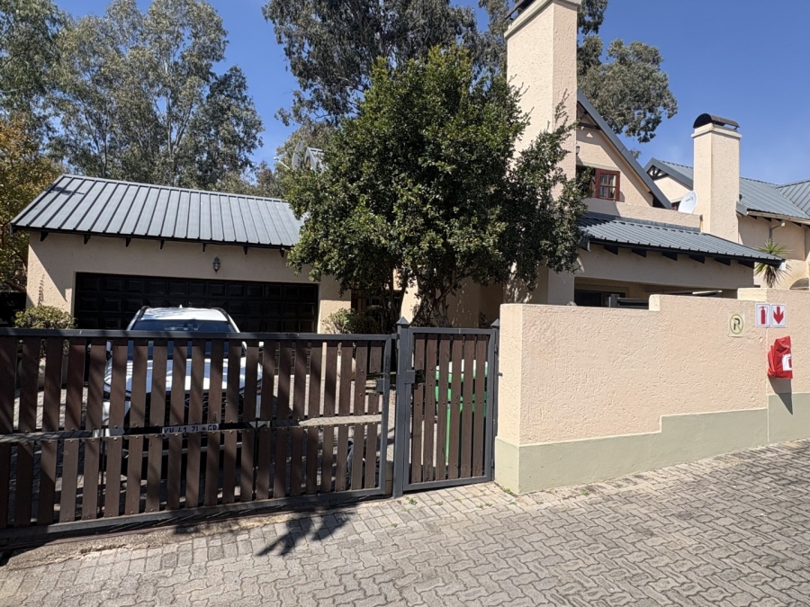 2 Bedroom Property for Sale in Equestria Gauteng