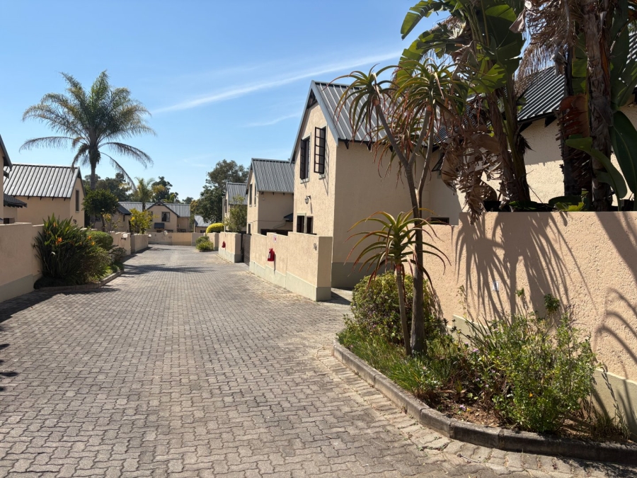 2 Bedroom Property for Sale in Equestria Gauteng