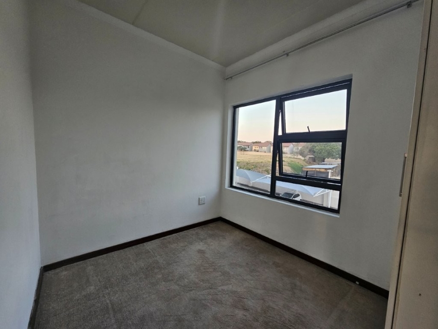 To Let 2 Bedroom Property for Rent in Fourways Gauteng