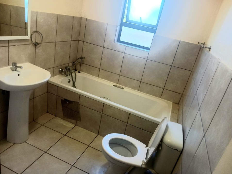 To Let 2 Bedroom Property for Rent in Rynfield A H Gauteng