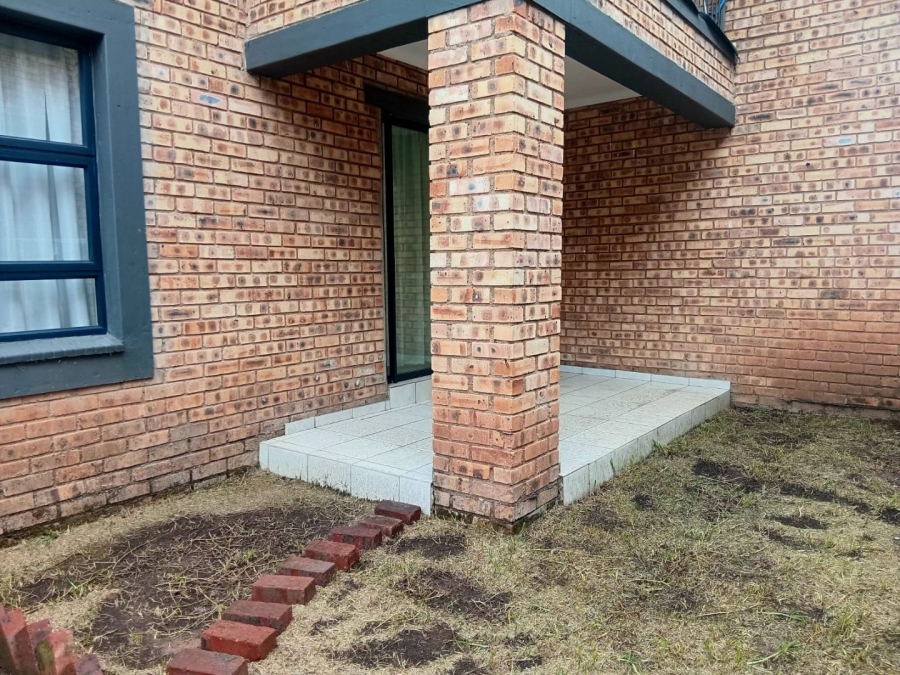 To Let 2 Bedroom Property for Rent in Rynfield A H Gauteng