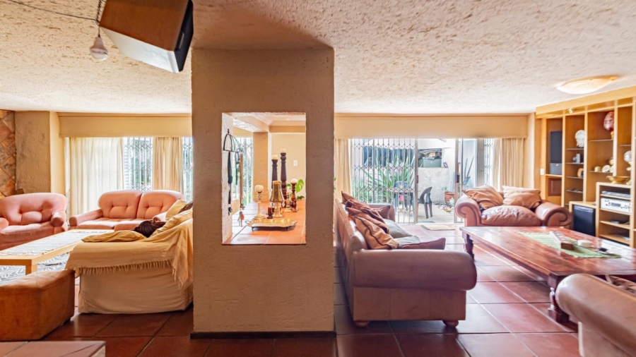5 Bedroom Property for Sale in Westdene Gauteng