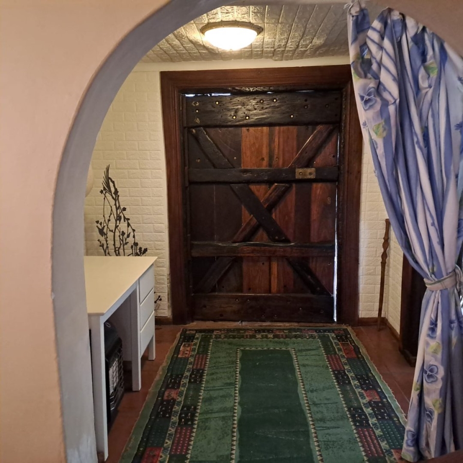 5 Bedroom Property for Sale in Westdene Gauteng