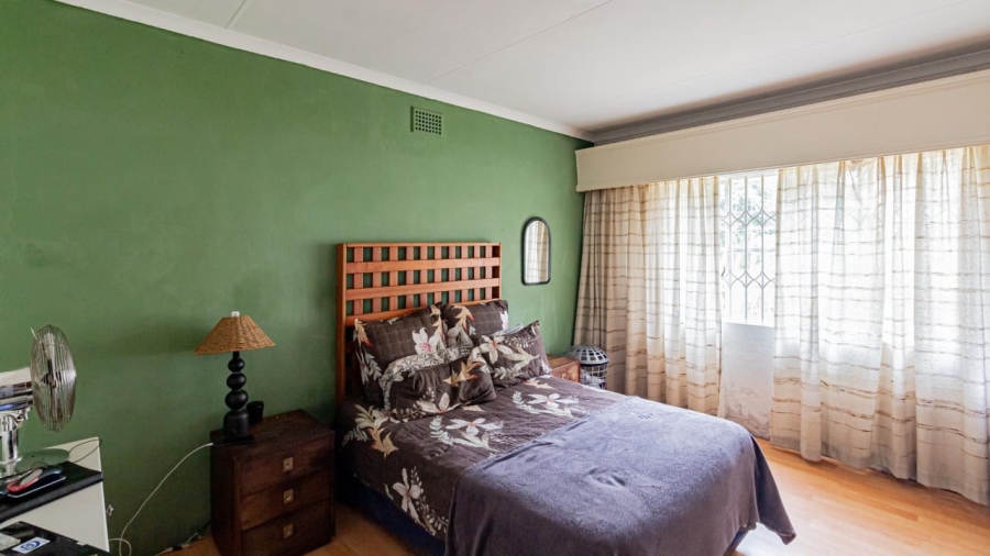 5 Bedroom Property for Sale in Westdene Gauteng