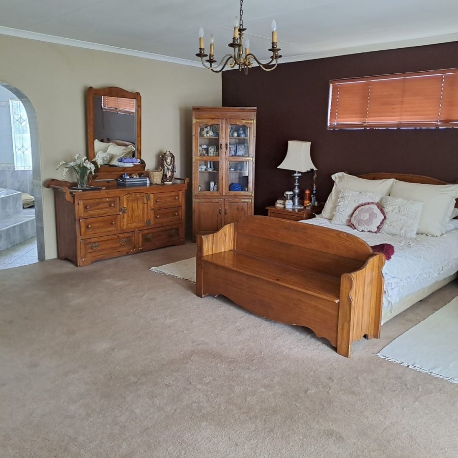 5 Bedroom Property for Sale in Westdene Gauteng