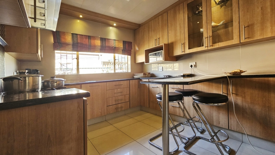 4 Bedroom Property for Sale in Falcon Ridge Gauteng