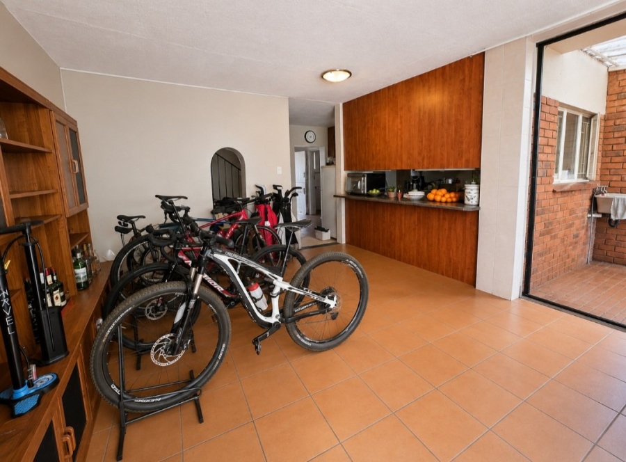 3 Bedroom Property for Sale in La Montagne Gauteng