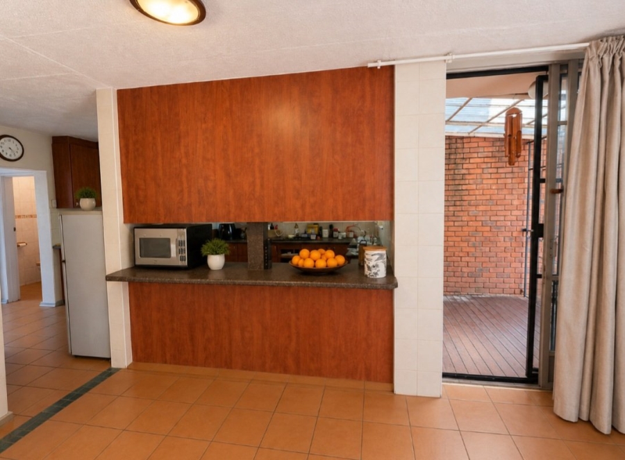 3 Bedroom Property for Sale in La Montagne Gauteng