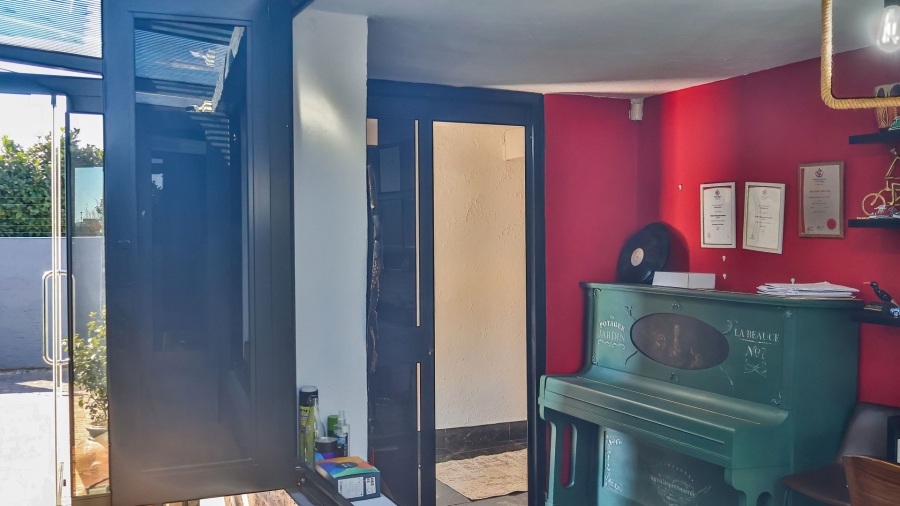 3 Bedroom Property for Sale in Oakdene Gauteng