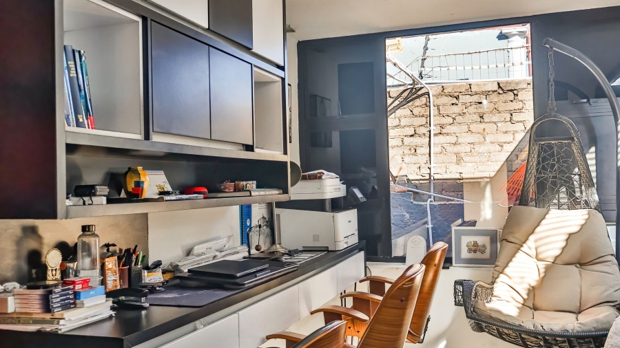 3 Bedroom Property for Sale in Oakdene Gauteng
