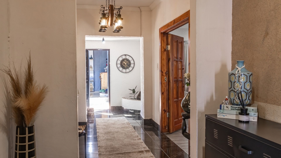 3 Bedroom Property for Sale in Oakdene Gauteng