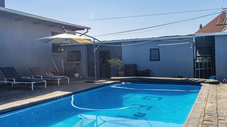 3 Bedroom Property for Sale in Oakdene Gauteng