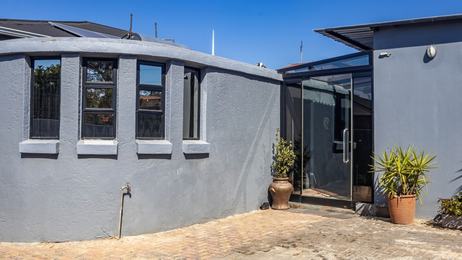 3 Bedroom Property for Sale in Oakdene Gauteng