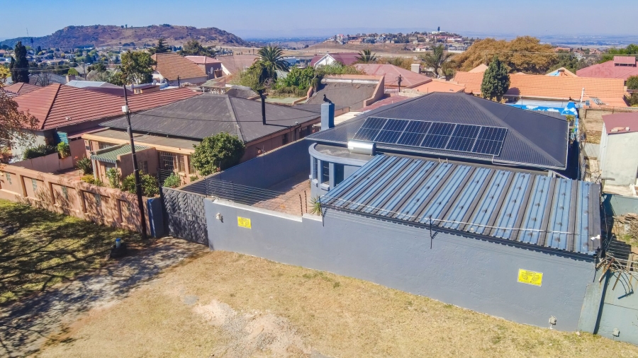 3 Bedroom Property for Sale in Oakdene Gauteng