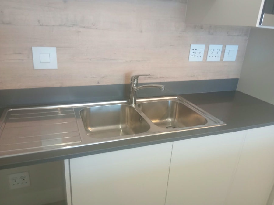 To Let 2 Bedroom Property for Rent in Midstream Estate Gauteng