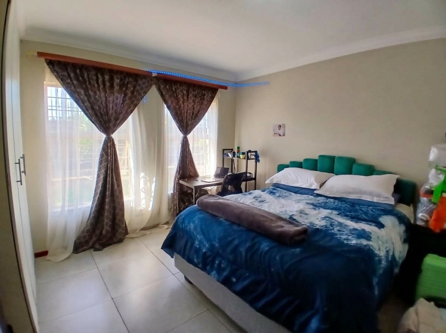 To Let 3 Bedroom Property for Rent in The Wilds Gauteng