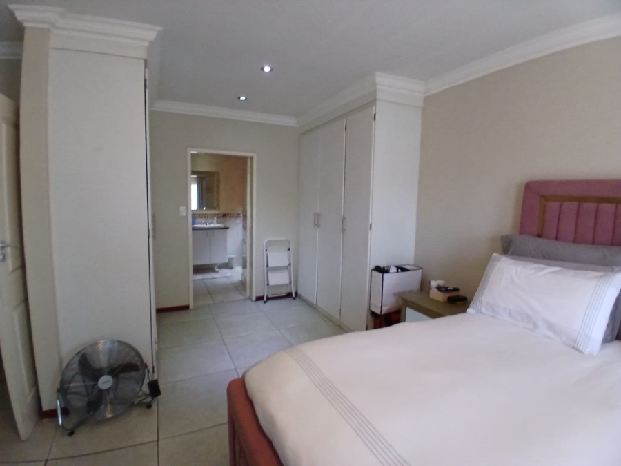 To Let 3 Bedroom Property for Rent in The Wilds Gauteng