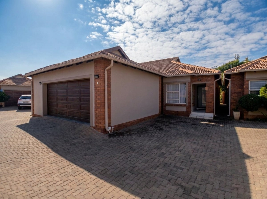 To Let 3 Bedroom Property for Rent in The Wilds Gauteng
