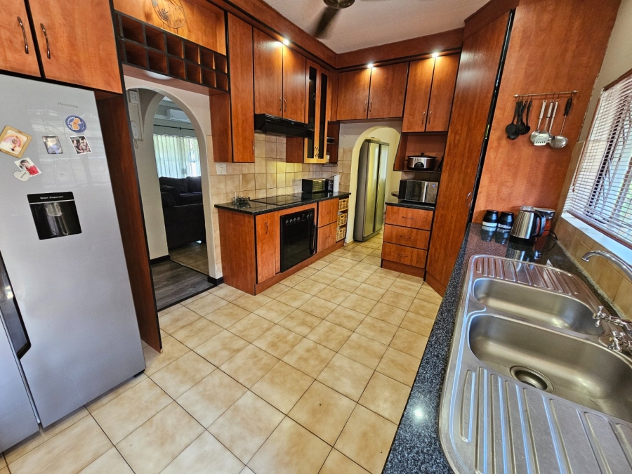 6 Bedroom Property for Sale in Pretoria Gardens Gauteng
