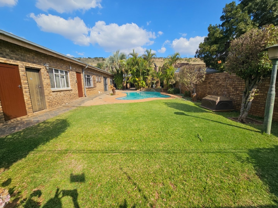 6 Bedroom Property for Sale in Pretoria Gardens Gauteng
