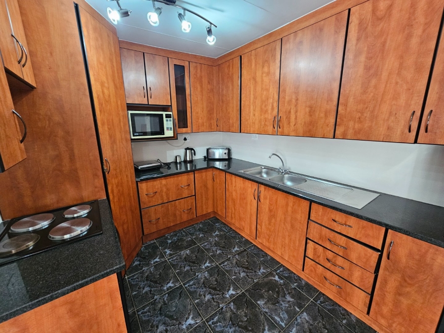 6 Bedroom Property for Sale in Pretoria Gardens Gauteng