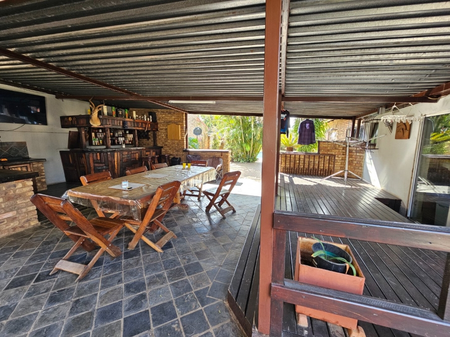 6 Bedroom Property for Sale in Pretoria Gardens Gauteng