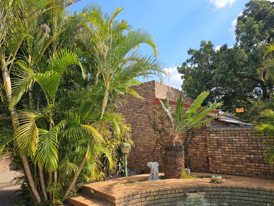6 Bedroom Property for Sale in Pretoria Gardens Gauteng