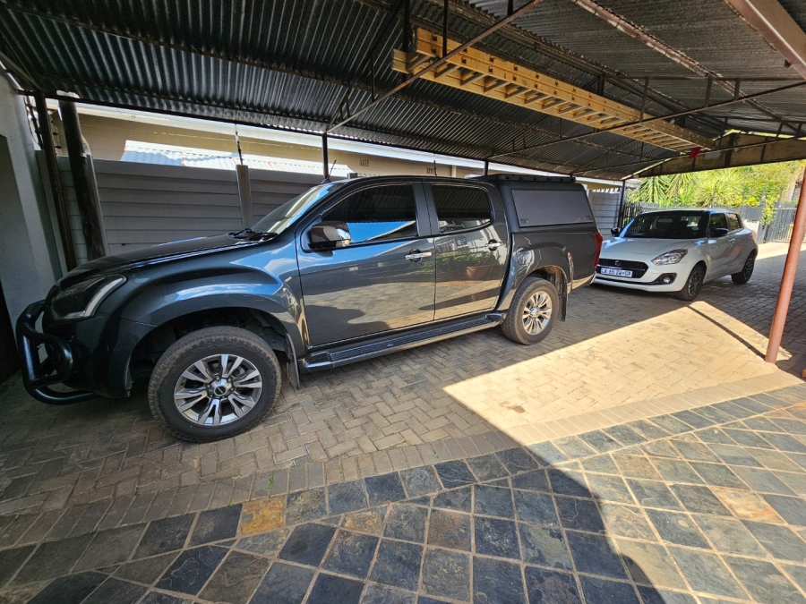 6 Bedroom Property for Sale in Pretoria Gardens Gauteng