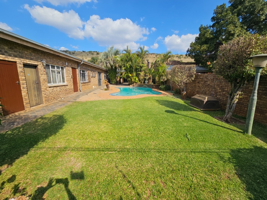 6 Bedroom Property for Sale in Pretoria Gardens Gauteng