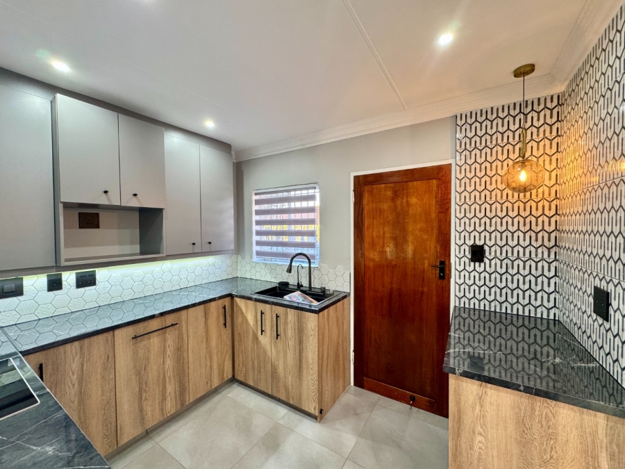 3 Bedroom Property for Sale in Elardus Park Gauteng