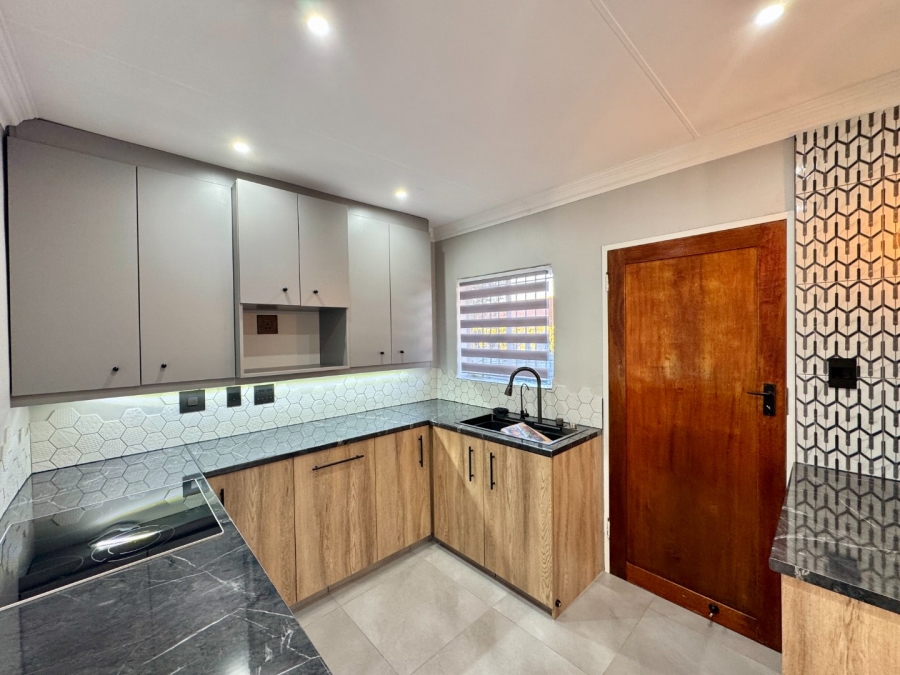 3 Bedroom Property for Sale in Elardus Park Gauteng