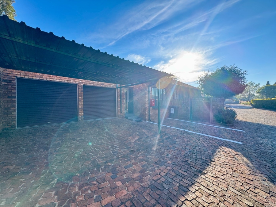 3 Bedroom Property for Sale in Elardus Park Gauteng
