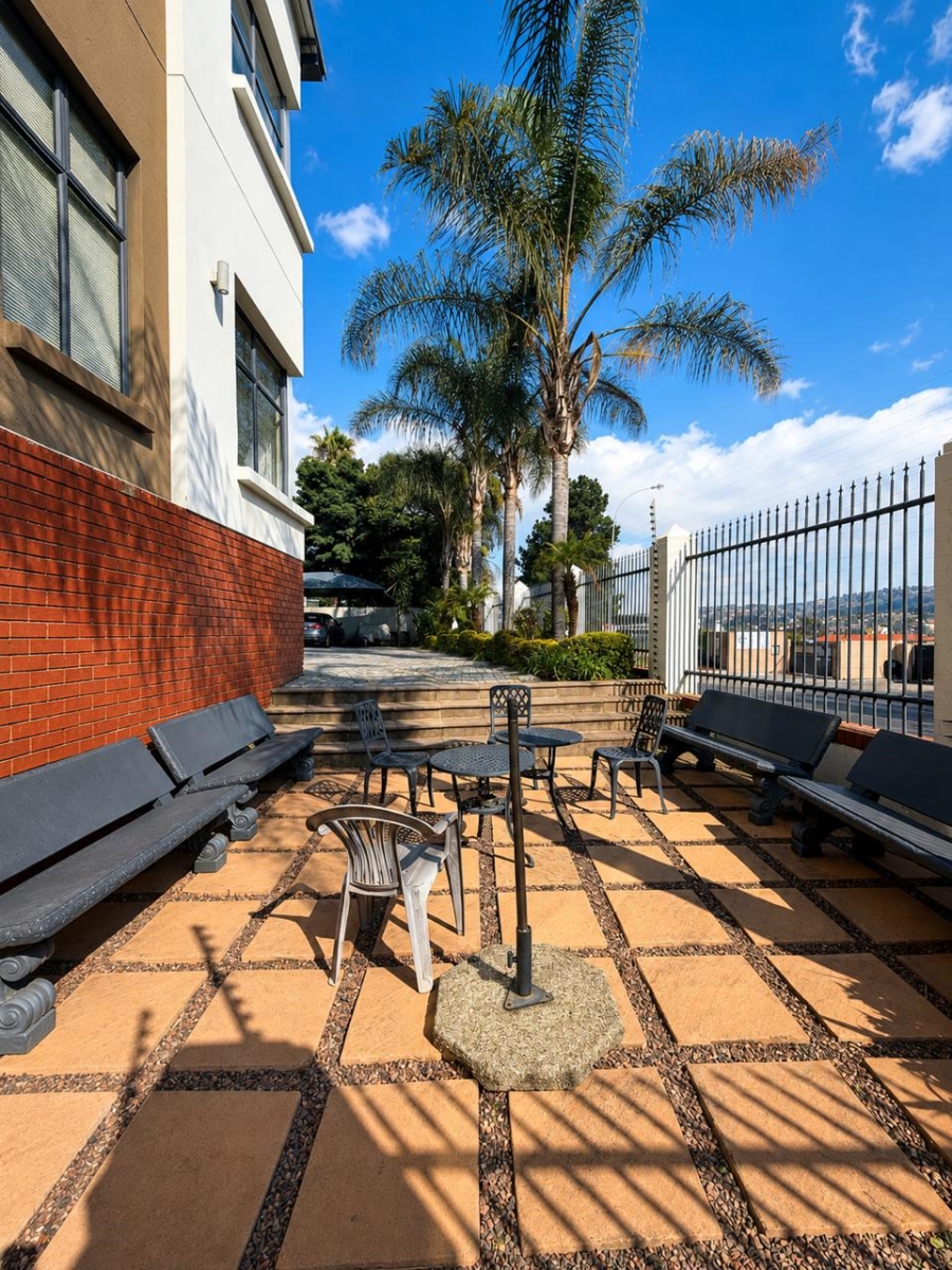 To Let Commercial Property for Rent in Bedfordview Gauteng