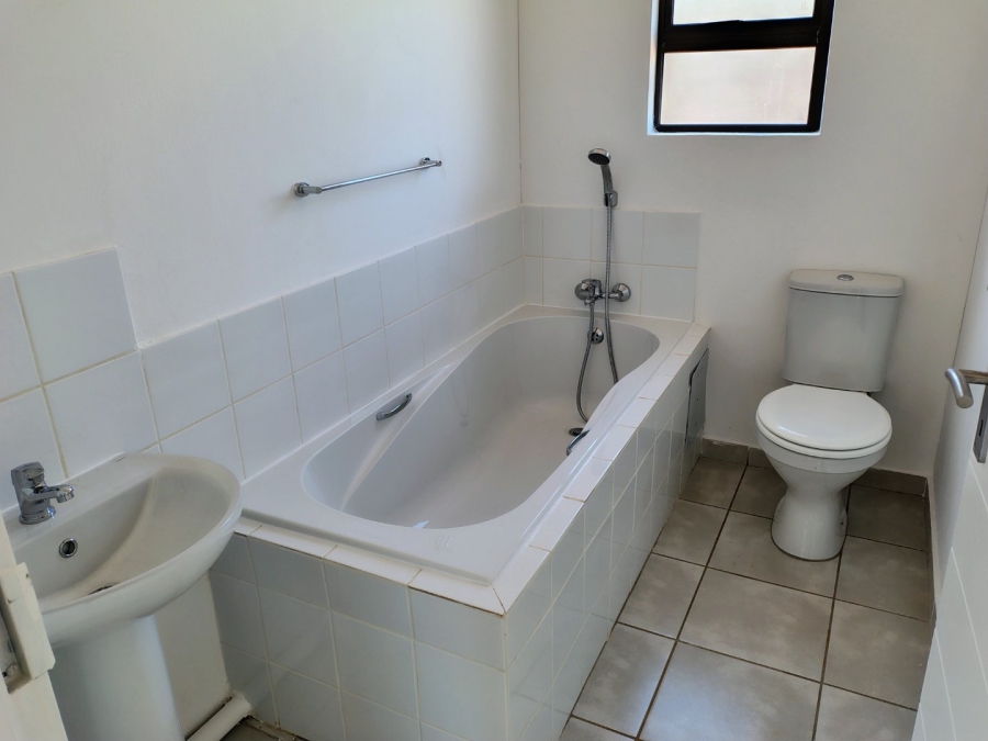3 Bedroom Property for Sale in Windmill Park Gauteng