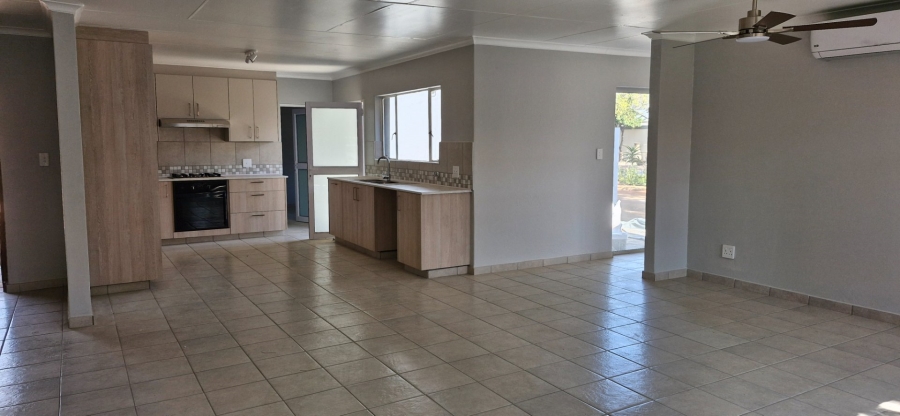 To Let 4 Bedroom Property for Rent in Sunward Park Gauteng