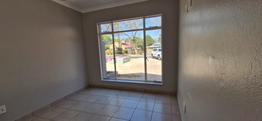 To Let 4 Bedroom Property for Rent in Sunward Park Gauteng